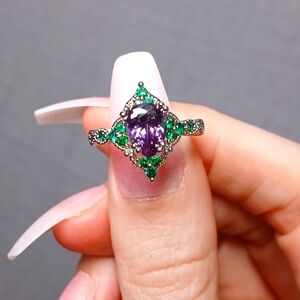 Vintage style ring size 4.5